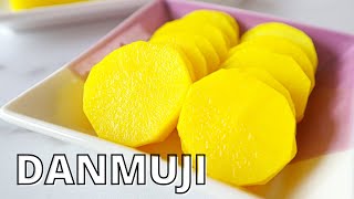 How to make Danmuji  Korean Yellow Pickled Radish  단무지 [upl. by Tutt]